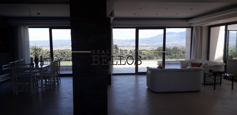 Μονοκατοικία 650 τ.μ. προς ενοικίαση, Κέντρο Μίκρας
