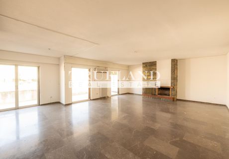Apartment 148,8sqm for sale-Cholargos