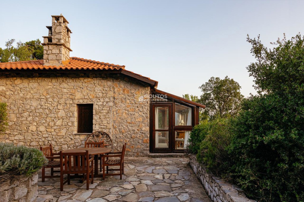 Μονοκατοικία 228 τ.μ. προς πώληση, Αράχοβα Βοιωτίας