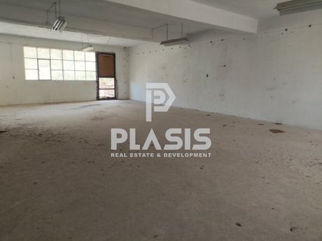 Business bulding 1.300sqm for rent-Petroupoli