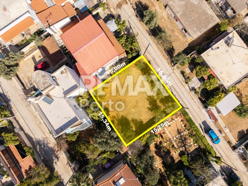 Οικόπεδο 240 τ.μ. πρός πώληση, Αθήνα - Ανατολικά Προάστια, Αρτέμιδα (λούτσα)