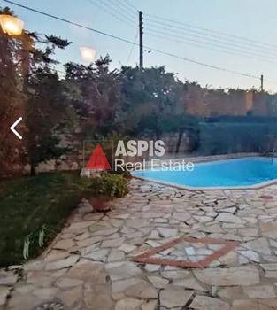 Μονοκατοικία 320τ.μ. για πώληση-Καλύβια θορικού