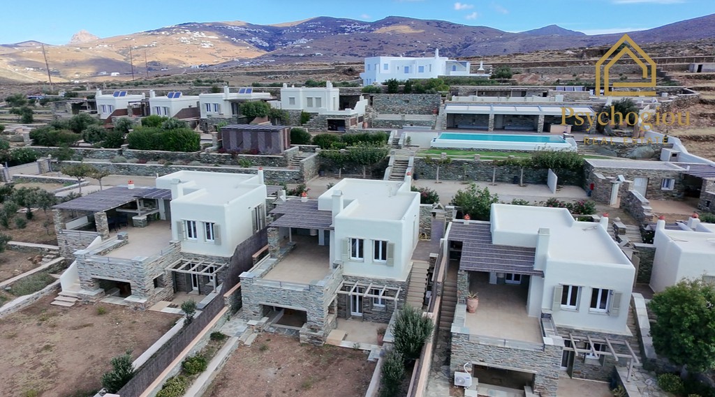Συγκρότημα διαμερισμάτων 1.585 τ.μ. πρός πώληση, Κυκλάδες, Τήνος