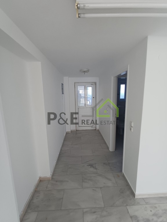 Κατάστημα 67 τ.μ. πρός ενοικίαση, Αθήνα - Ανατολικά Προάστια, Αρτέμιδα (λούτσα)