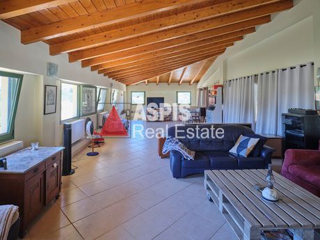 Επιχειρηματικό κτίριο 900τ.μ. για πώληση-Καλύβια θορικού