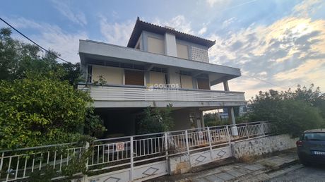 Land plot 630sqm for sale-Voula