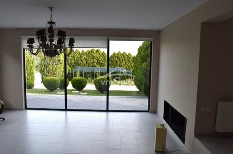 Detached home 180sqm for rent-Mpizanio » Pedini