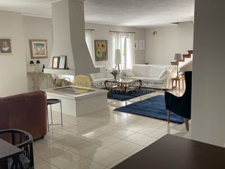 Διαμέρισμα 220 τ.μ. για πώληση