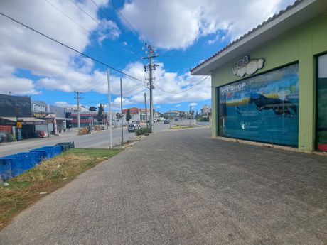 Store 250sqm for sale-Agios Stefanos » Center