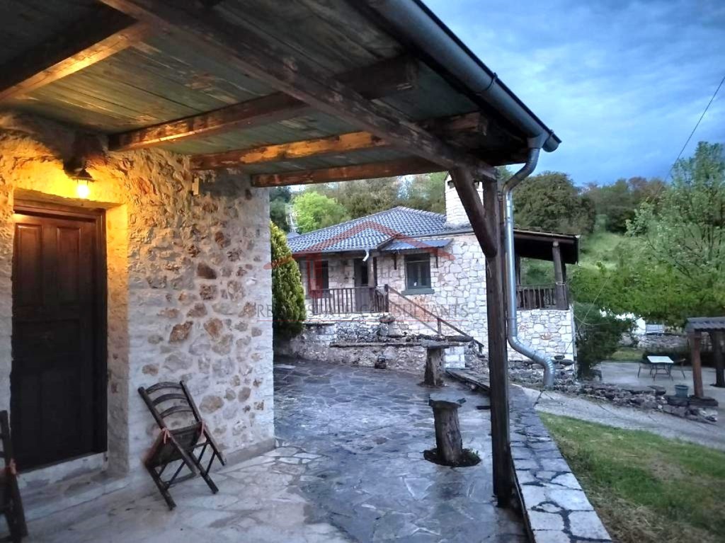 Ξενοδοχείο 450 τ.μ. πρός ενοικίαση, Ν. Ιωαννίνων, Πωγωνιανή