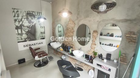 Business 300 sqm for sale