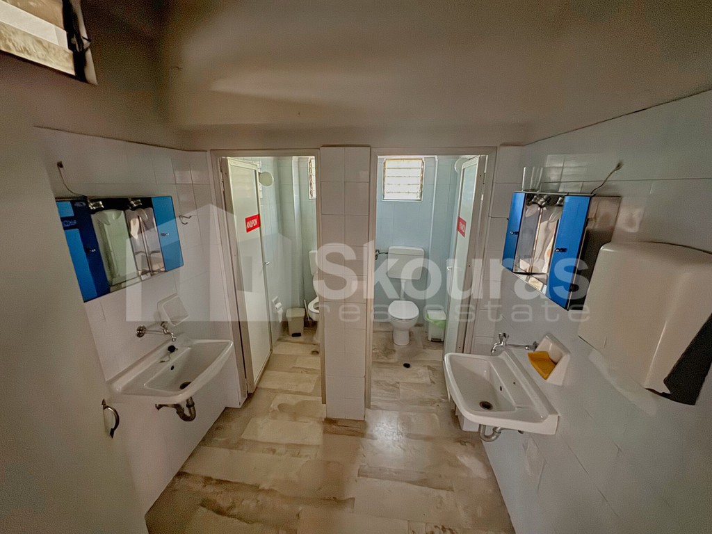 Store 120 sqm for rent, Argos