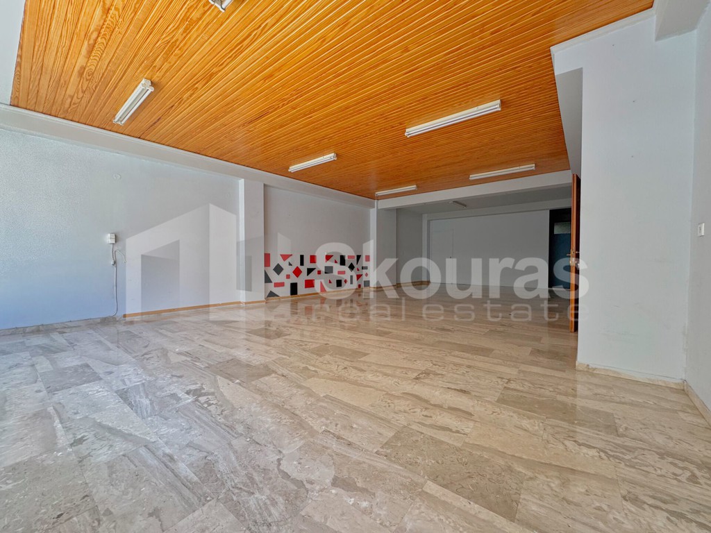Store 120 sqm for rent, Argos
