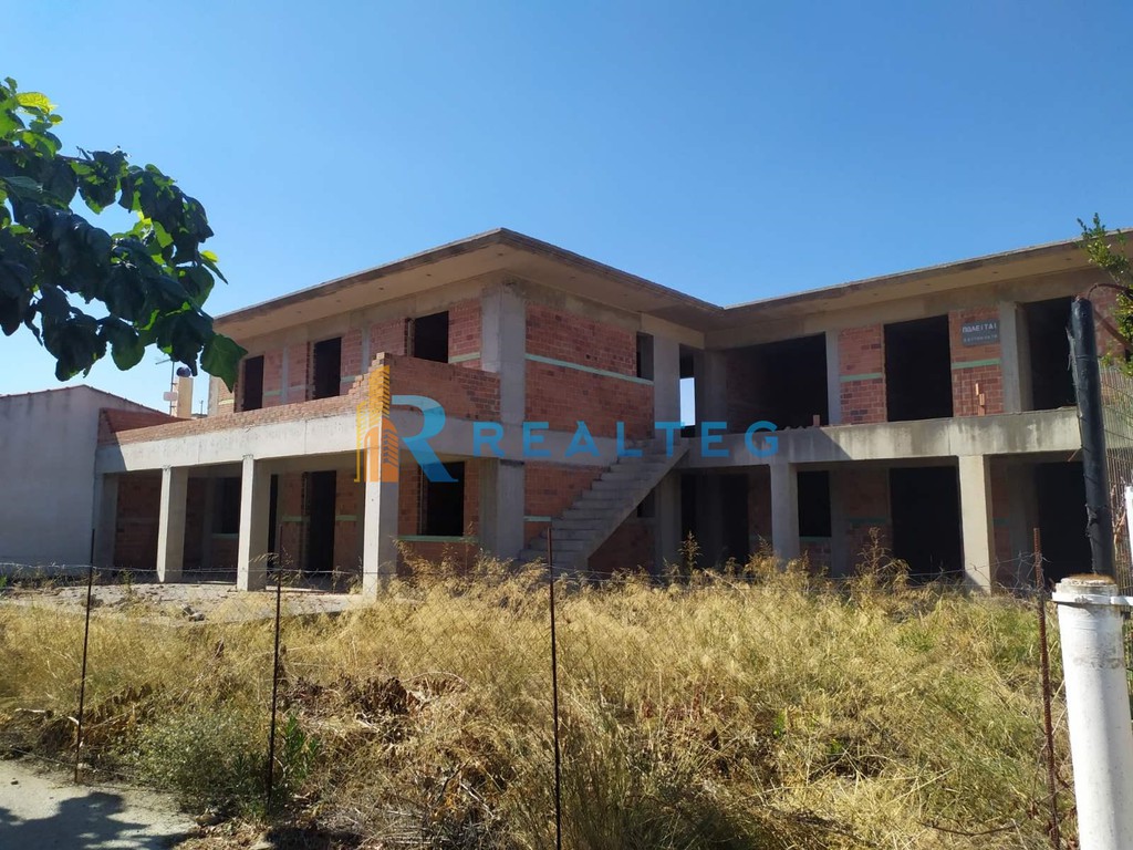 Συγκρότημα διαμερισμάτων 400 τ.μ. πρός πώληση, Εύβοια, Στύρα