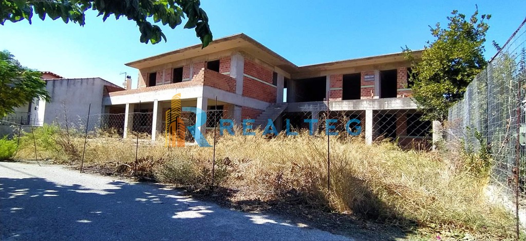 Συγκρότημα διαμερισμάτων 400 τ.μ. πρός πώληση, Εύβοια, Στύρα