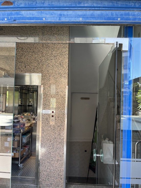 Επιχειρηματικό κτίριο 900 τ.μ. πρός ενοικίαση, Αθήνα - Βόρεια Προάστια, Μαρούσι