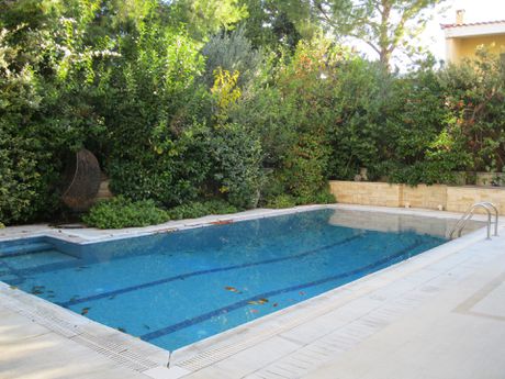 Μεζονέτα 575τ.μ. για πώληση-Νέα ερυθραία