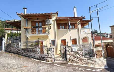 Apartment complex 268sqm for sale-Kiparissia