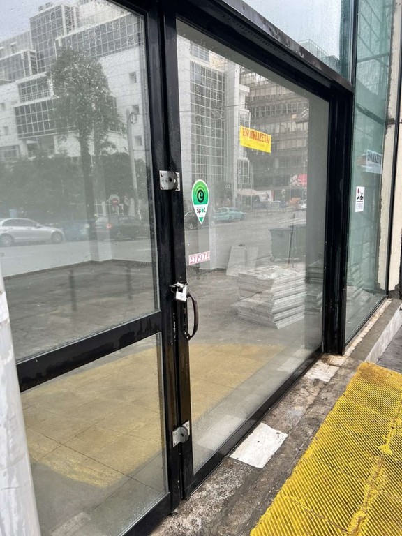 Κατάστημα 180 τ.μ. προς ενοικίαση, Άγιος Νικόλαος Σαλαμιούς