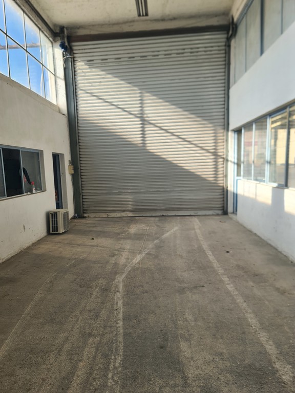 Κατάστημα 930 τ.μ. προς ενοικίαση, Βασιλικό Ληλαντίου