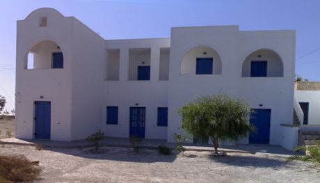 Συγκρότημα διαμερισμάτων 362τ.μ. για ενοικίαση-Σαντορίνη