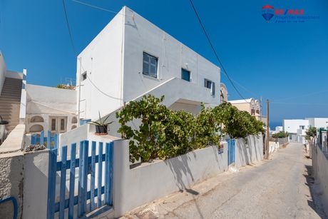 Συγκρότημα διαμερισμάτων 224,3τ.μ. για πώληση-Σαντορίνη