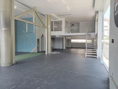 Store 606sqm for rent-Neo Psichiko