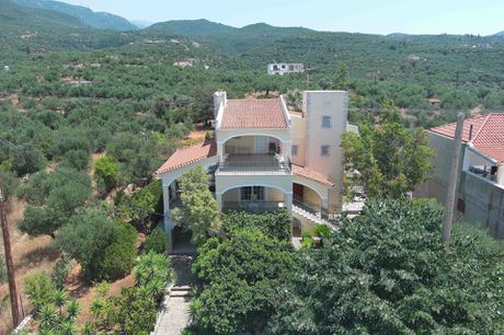 Βίλλα 270τ.μ. για πώληση-Καλαμάτα