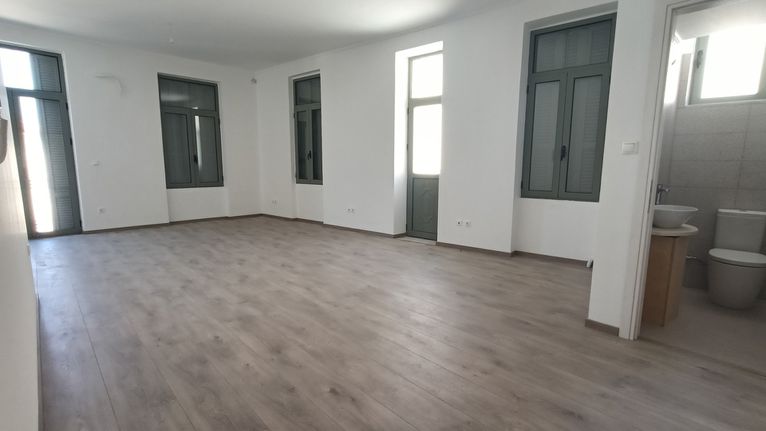 Γραφείο 88 τ.μ. για ενοικίαση, Μεσσηνία, Κυπαρισσία