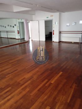 Business bulding 355sqm for rent-Melissia