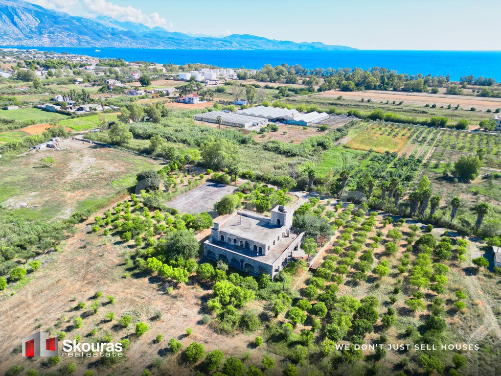 Μονοκατοικία 660 τ.μ. προς πώληση, Ακοβίτικα