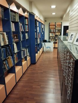 Store 220sqm for sale-Kentro