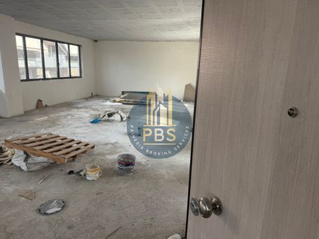 Business bulding 200sqm for rent-Sepolia - Skouze