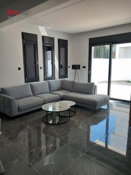 Βίλλα 320τ.μ. για ενοικίαση-Λειβάδια