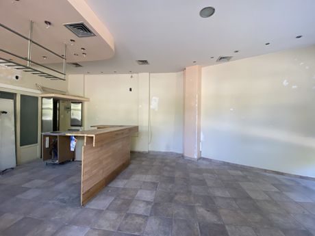 Store 45sqm for rent-Historic Center