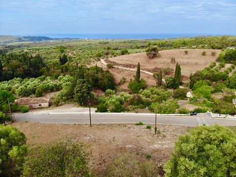 Οικόπεδο 2.100τ.μ. για πώληση-Αυλώνα