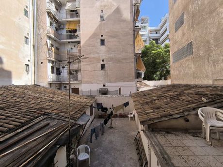 Οικόπεδο 286τ.μ. για πώληση-Πετράλωνα