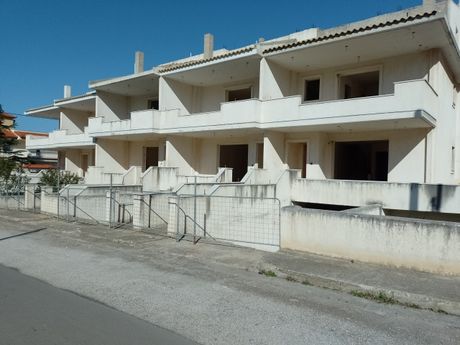 Μεζονέτα 240τ.μ. για πώληση-Καλύβια θορικού