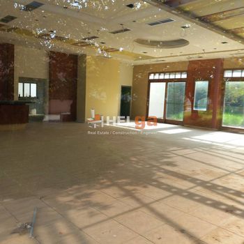 Store 300 sqm for rent