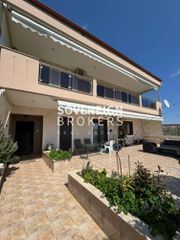 Συγκρότημα διαμερισμάτων 300 τ.μ. για πώληση