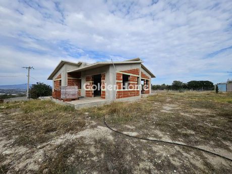 Building 150sqm for rent-Koropi » Center