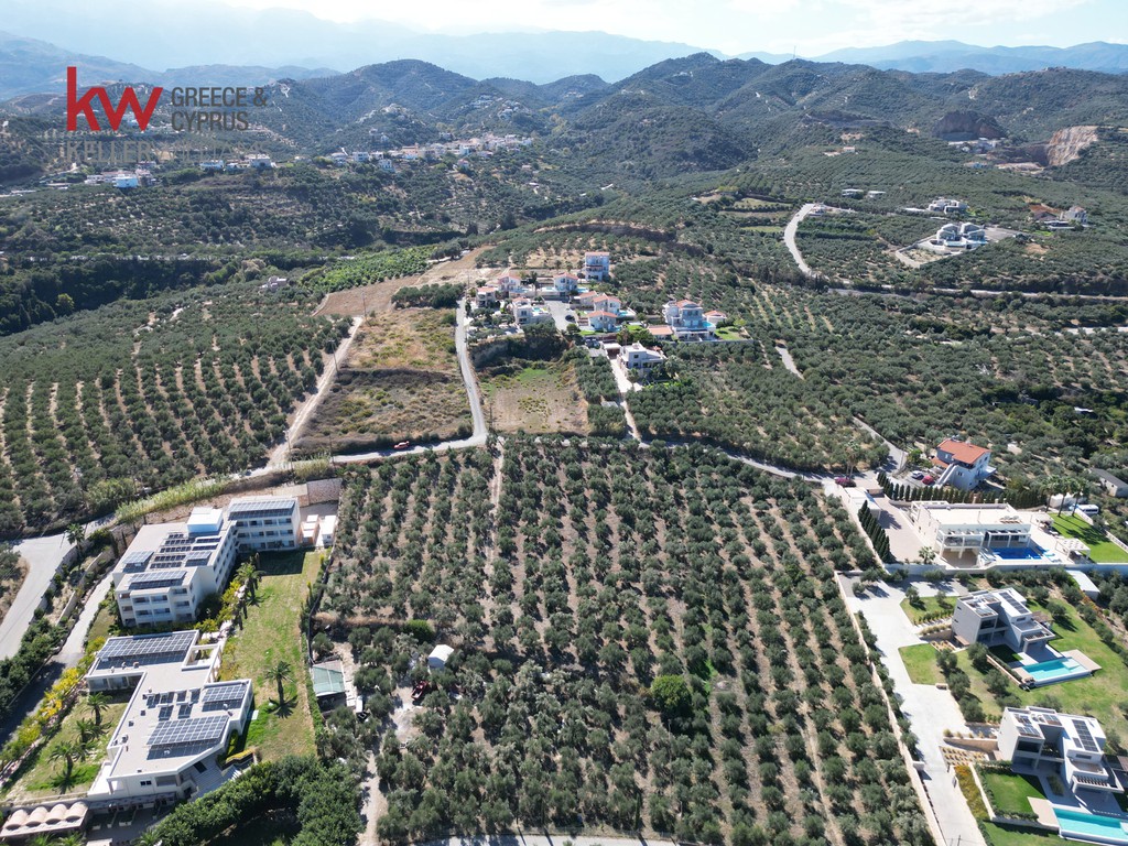 Οικόπεδο 4.597 τ.μ. προς πώληση, Αγία Μαρίνα Νέας Κυδωνίας