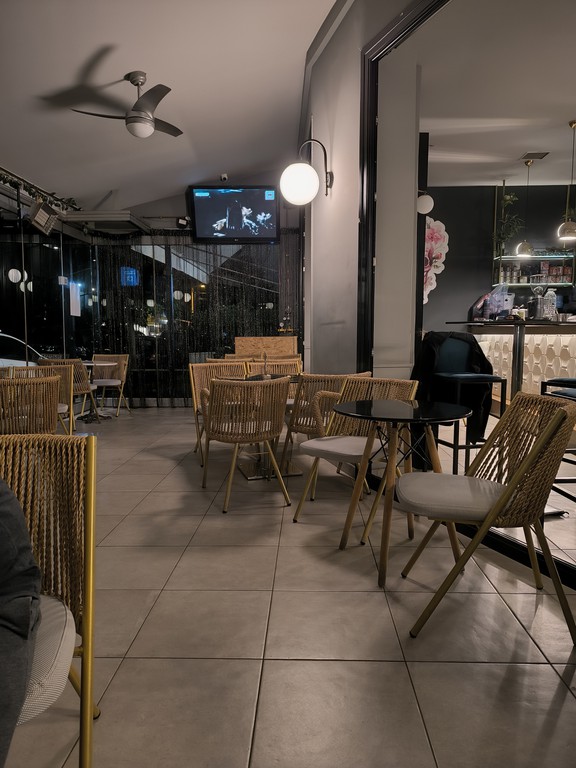 Κατάστημα 105 τ.μ. προς πώληση, Ελληνορώσων