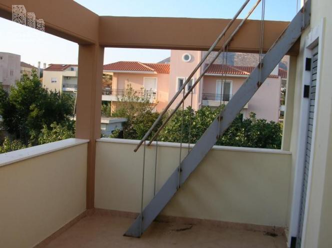 Κτίριο 940 τ.μ. πρός πώληση, Αττική - Υπόλοιπο, Καλύβια Θορικού