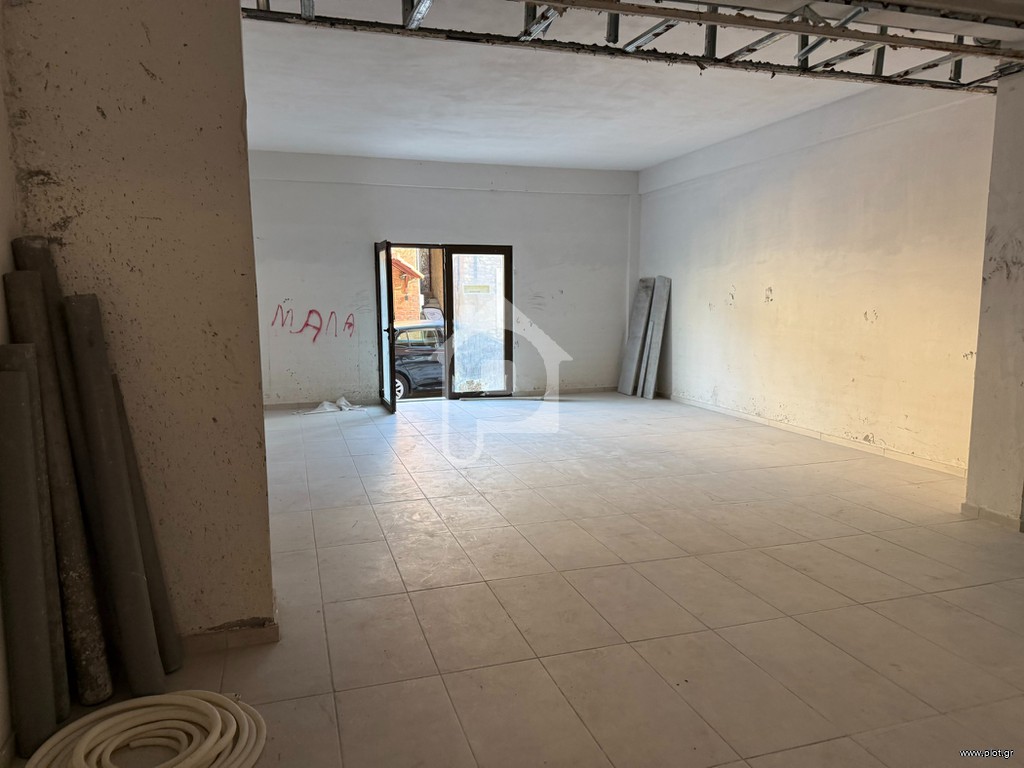 Κατάστημα 400 τ.μ. προς ενοικίαση, Κέντρο Καλαβρύτων