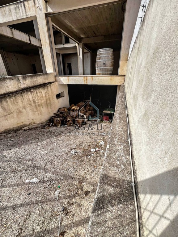 Επιχειρηματικό κτίριο 350 τ.μ. πρός πώληση, Αττική - Υπόλοιπο, Καλύβια Θορικού