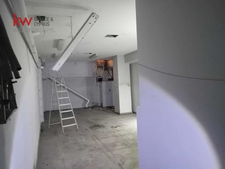 Κατάστημα 295τ.μ. για ενοικίαση-Κέντρο