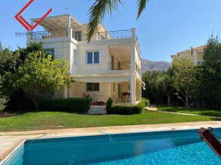 Detached home 325 sqm for sale