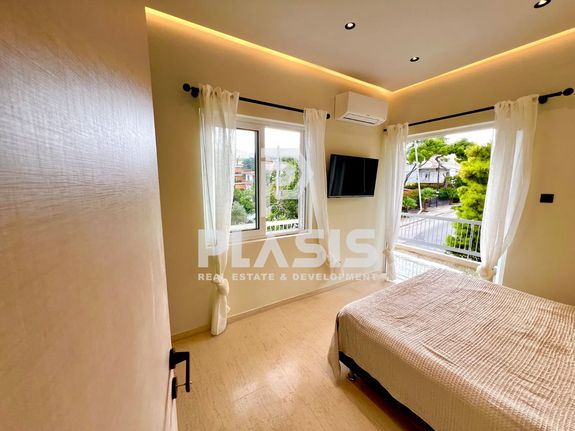 Apartment 50 sqm for sale, Athens - South, Vari - Varkiza