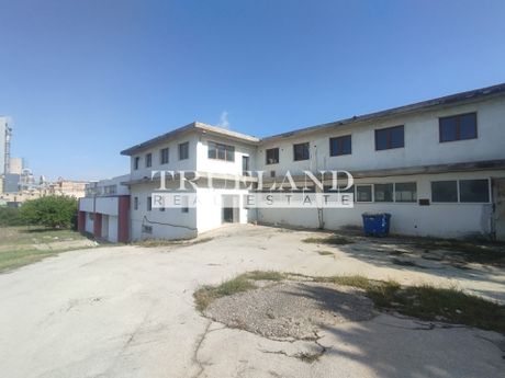 Industrial space 2.700sqm for sale-Efkarpia